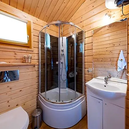 Wakacyjny Raj Lodge *